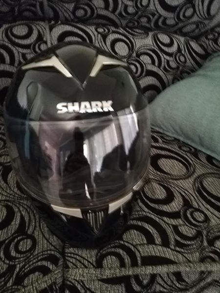 2x Shark helmets