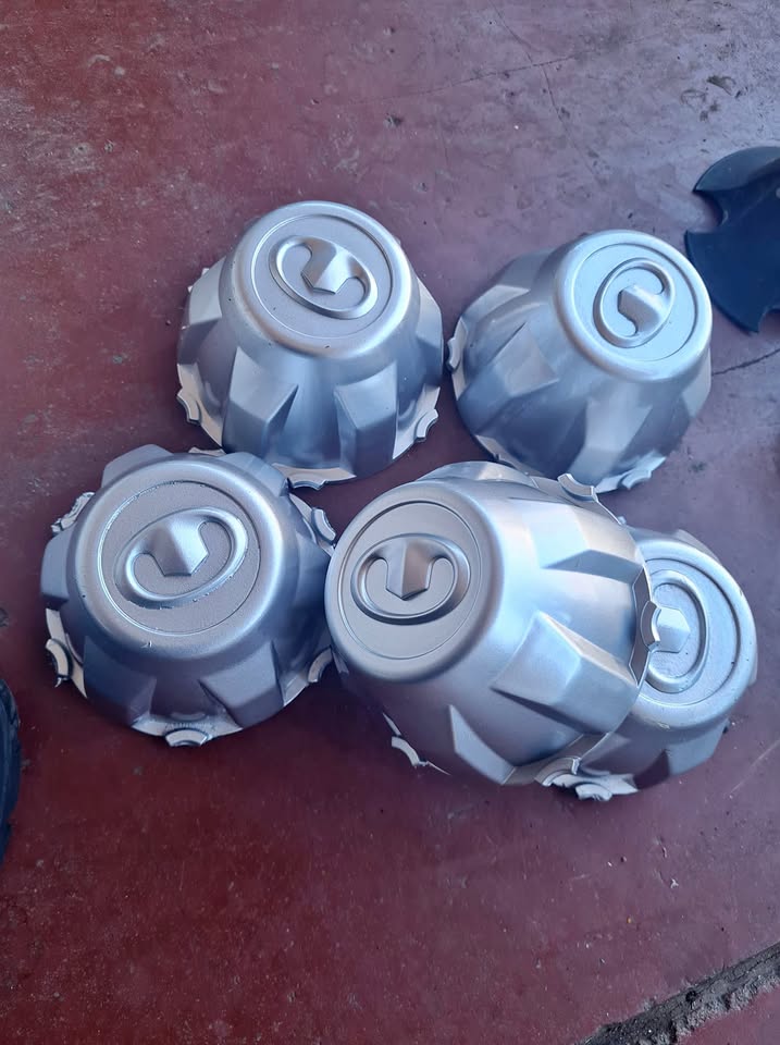 Gwm original centre caps for the steal rims - Private Seller