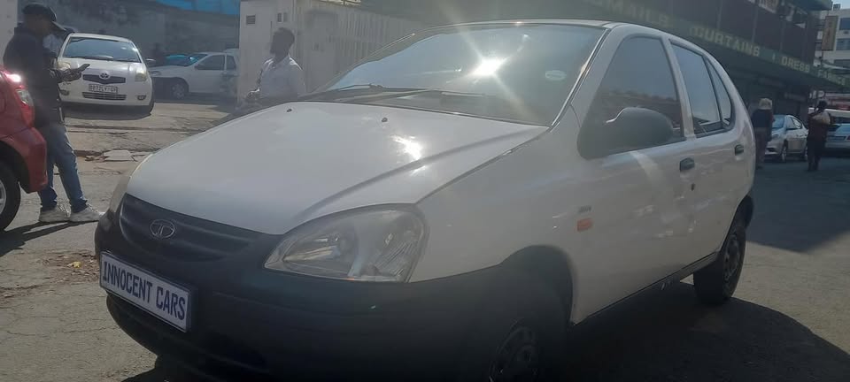 USED 2017 TATA INDICAR 1.2 MANUAL, WHITE COLOUR, 40000KM