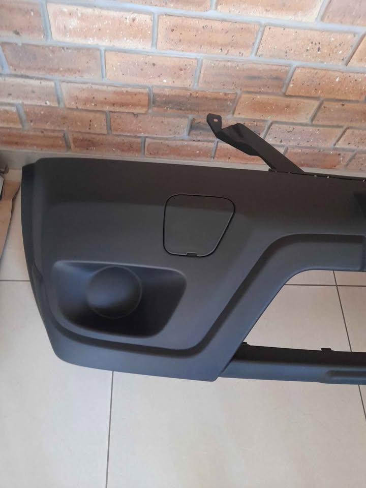 NISSAN  NP200  12/24 BRAND NEW FRONT BUMPERS FORSALE