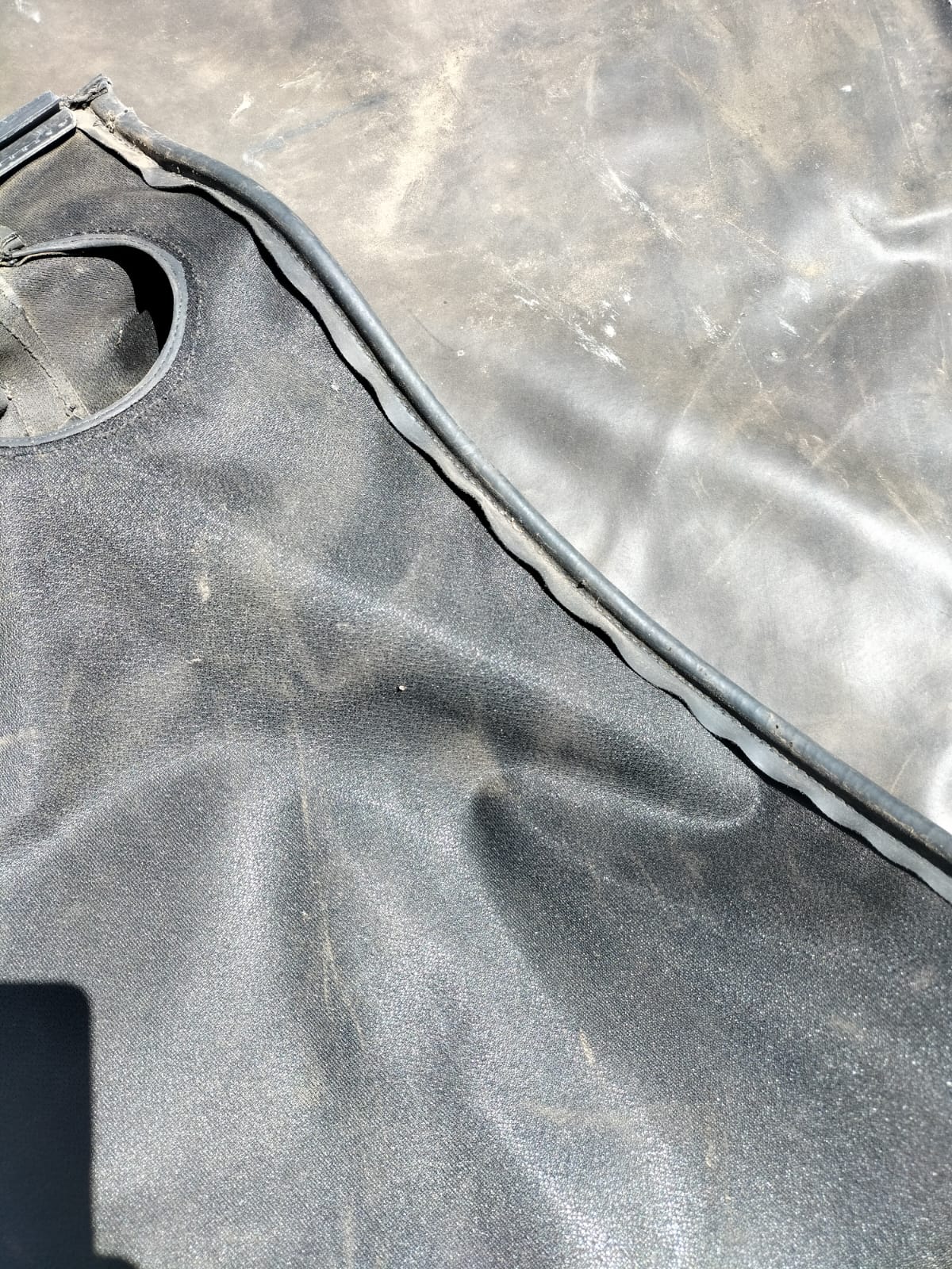 2021 Ford ranger T7 loadbin cover for sale - Private Seller 2021 Ford ranger T7 loadbin cover for sale - Private Seller