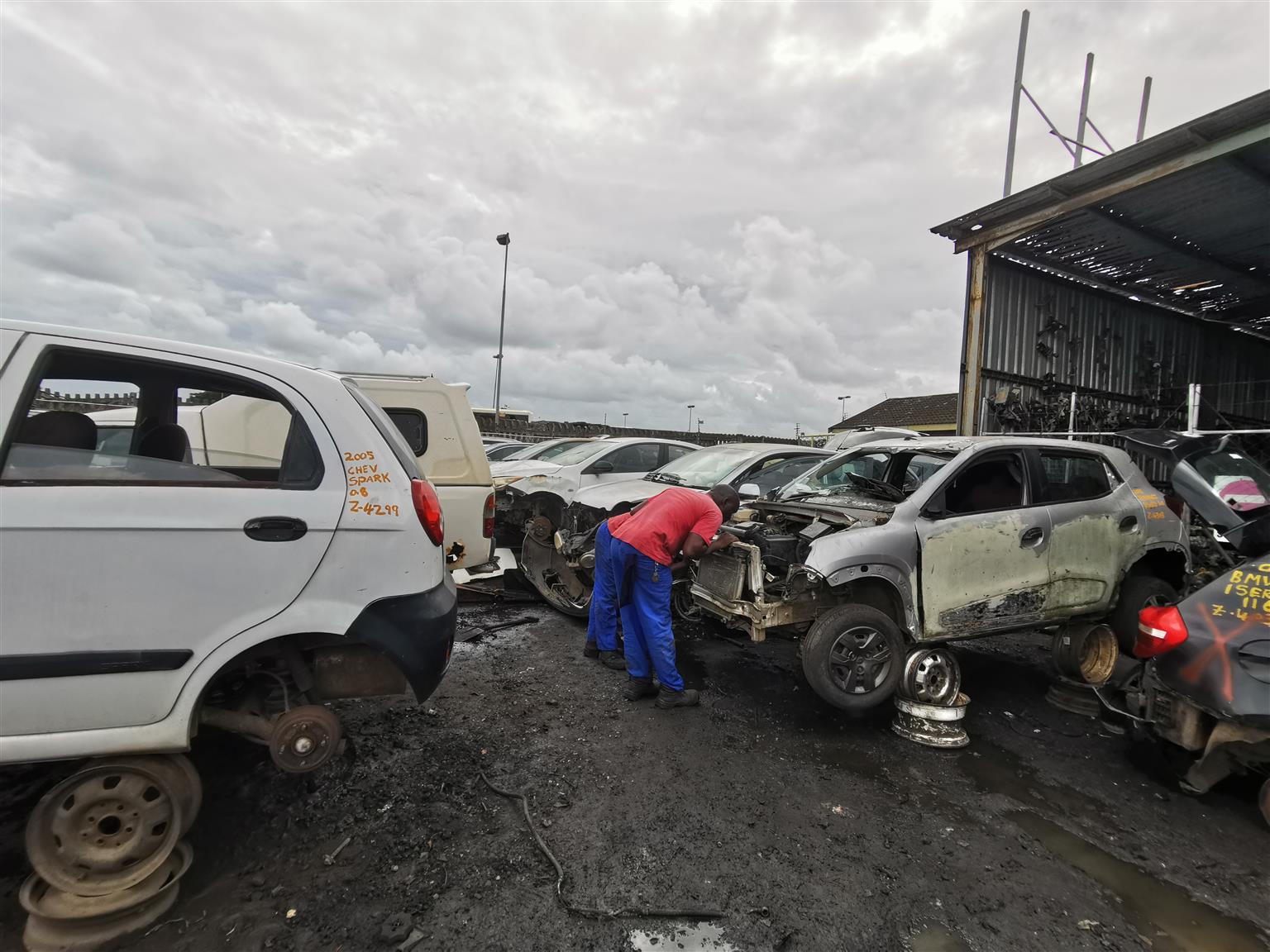 Nissan Hardbody 2.5D - Available for Spare Parts