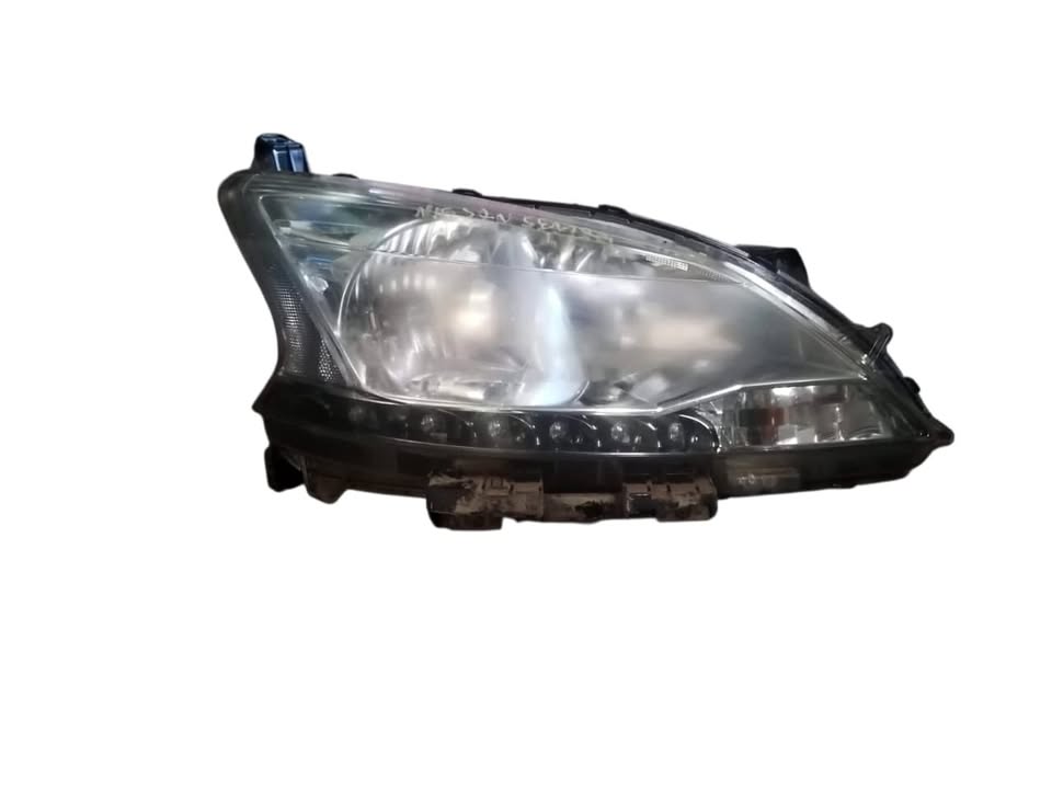 NISSAN SENTRA 2014 LEFT HEADLIGHT FOR SALE - Private Seller NISSAN SENTRA 2014 LEFT HEADLIGHT FOR SALE - Private Seller
