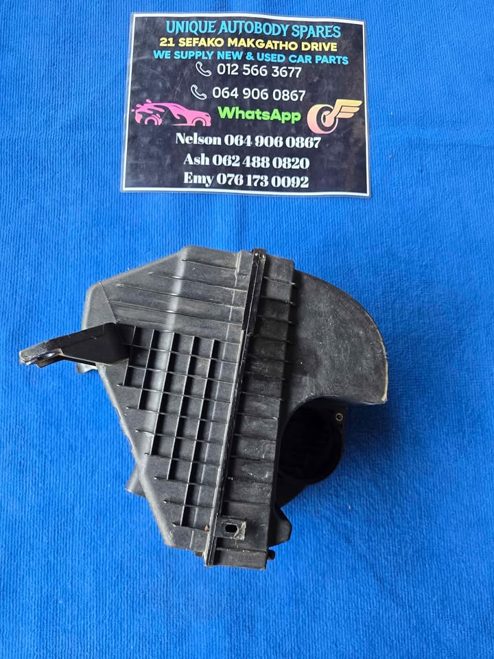 Kia Grand Sedona Air Filter Box - Private Seller Kia Grand Sedona Air Filter Box - Private Seller