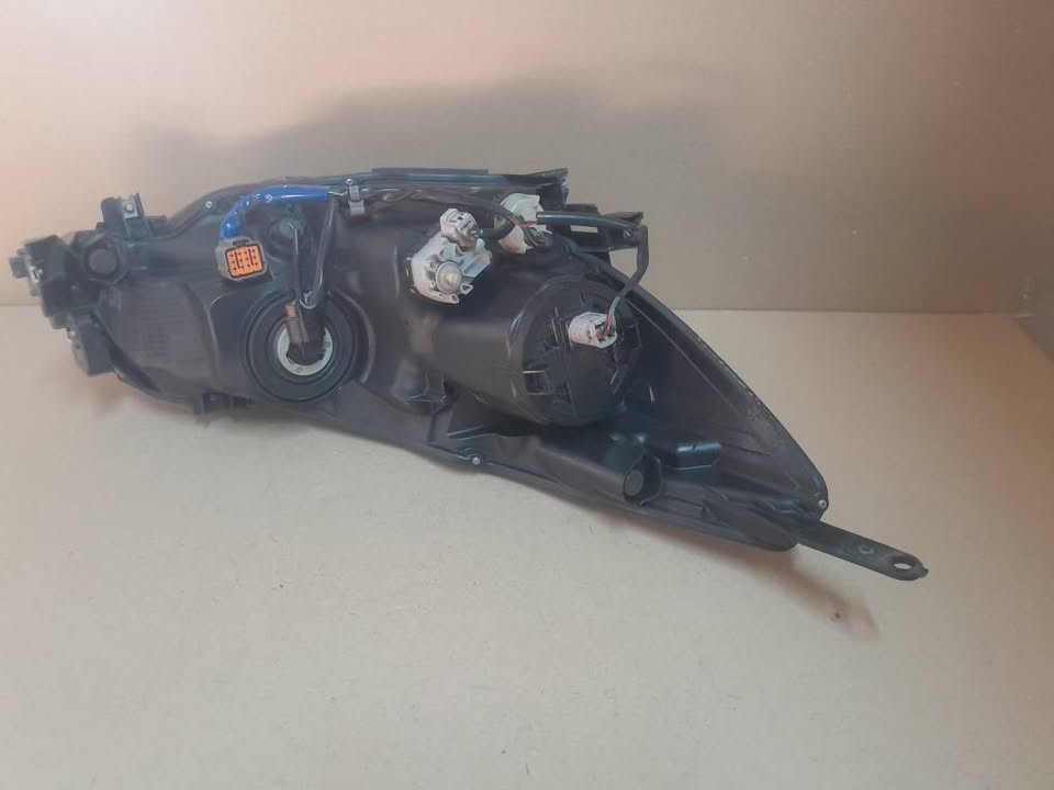 2016-2018 SUBARU OUTBACK LEFT SIDE HEADLIGHT FOR SALE
