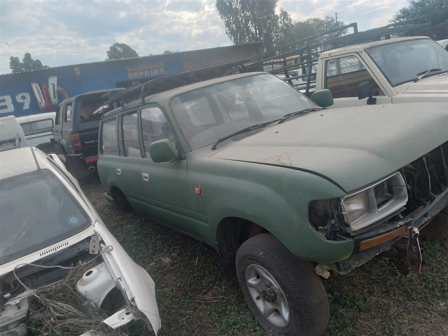 Toyota land cruiser 80 series stripping for spares - Private Seller