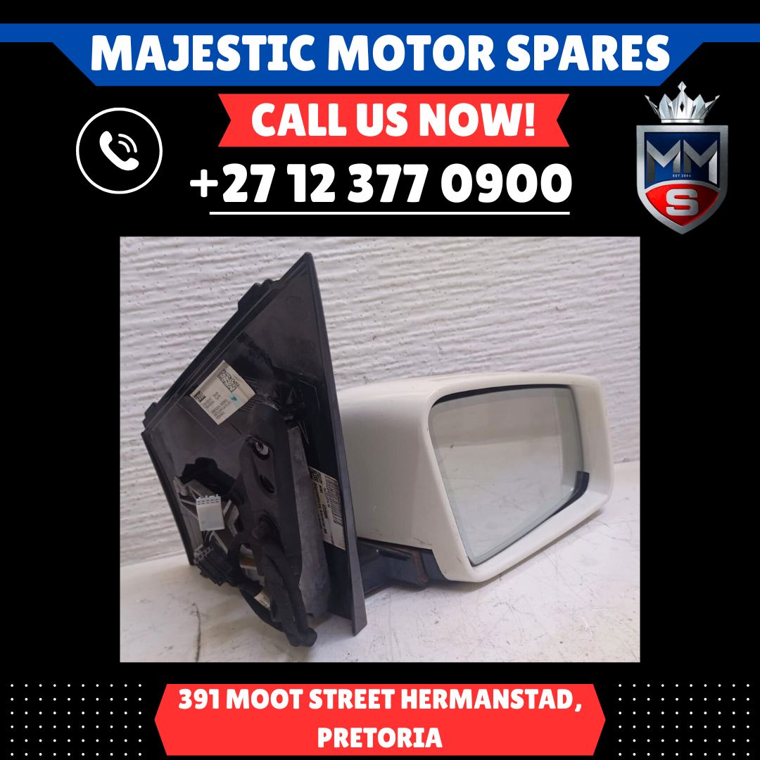 2013 Mercedes-Benz B180 W246 Preface door mirror for Sale - Second Hand - Private Seller 2013 Mercedes-Benz B180 W246 Preface door mirror for Sale - Second Hand - Private Seller