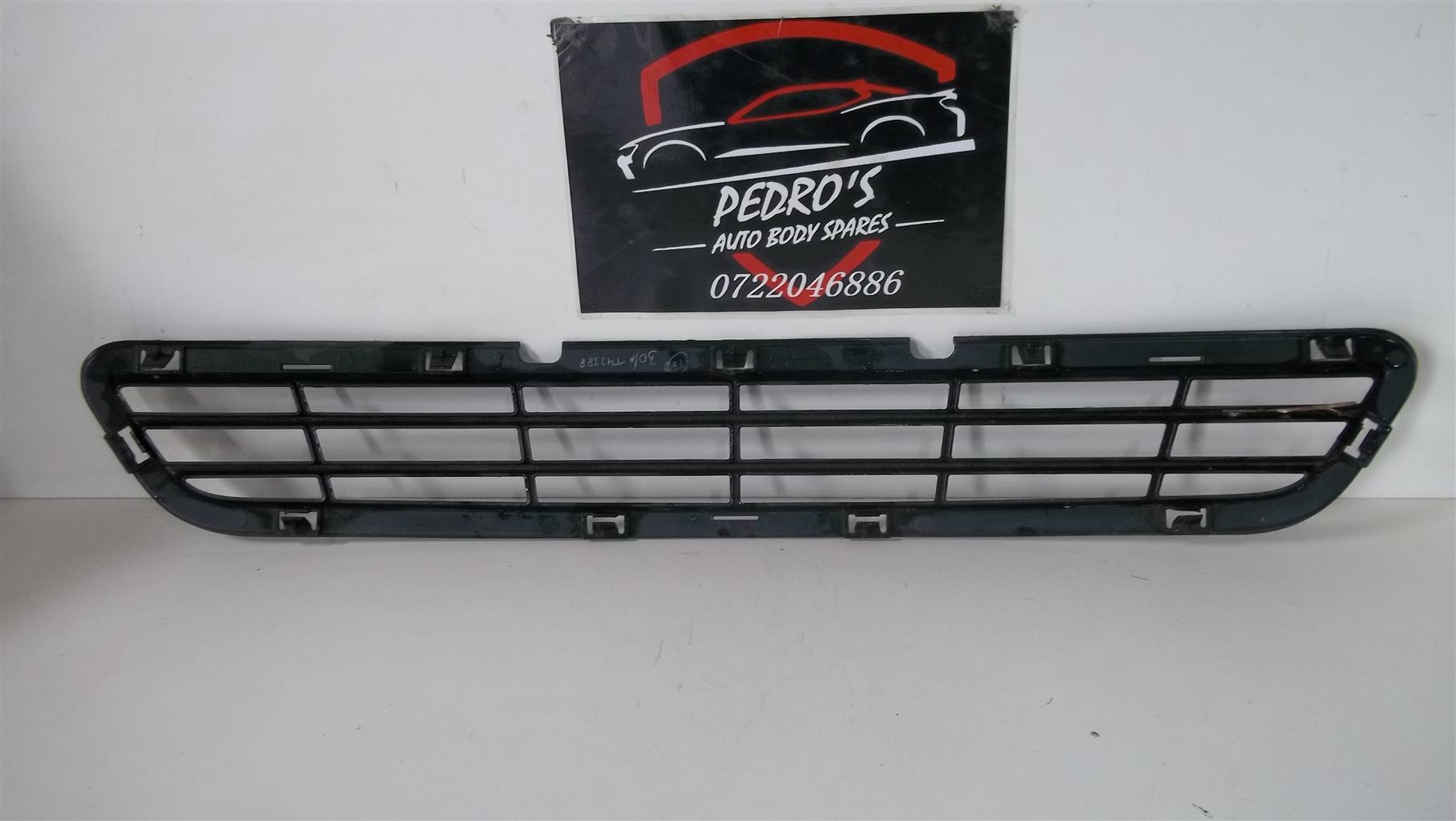 Ford Figo Mk2 grille - Private Seller Ford Figo Mk2 grille - Private Seller