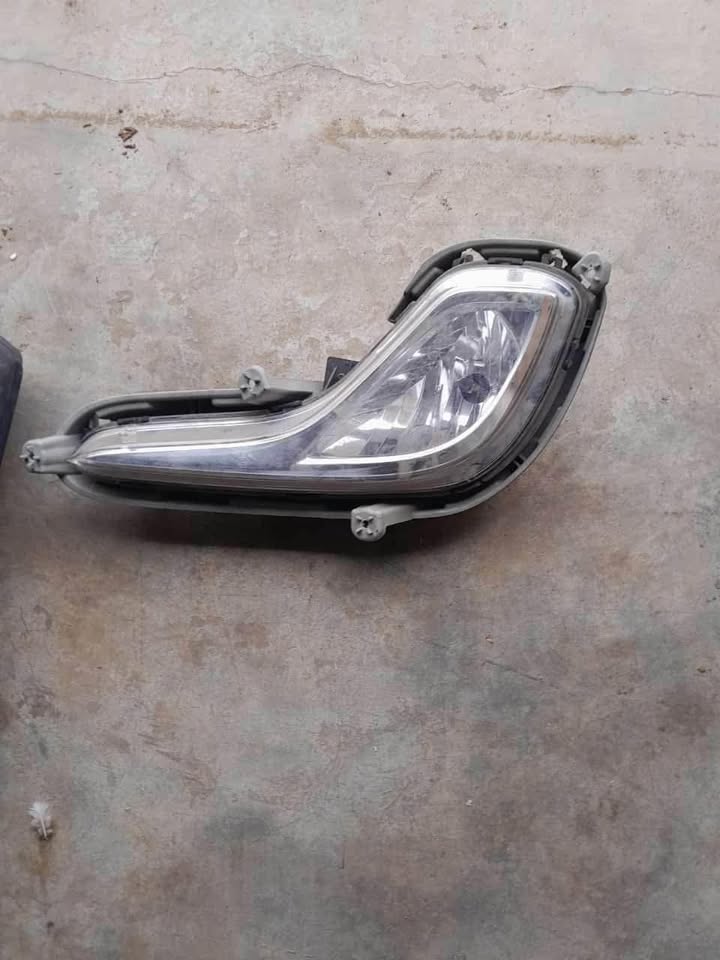 Hyundai accent left side fog light - Private Seller Hyundai accent left side fog light - Private Seller
