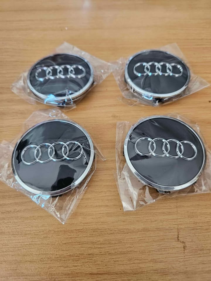 Audi Wheel Caps (Set) - Private Seller Audi Wheel Caps (Set) - Private Seller