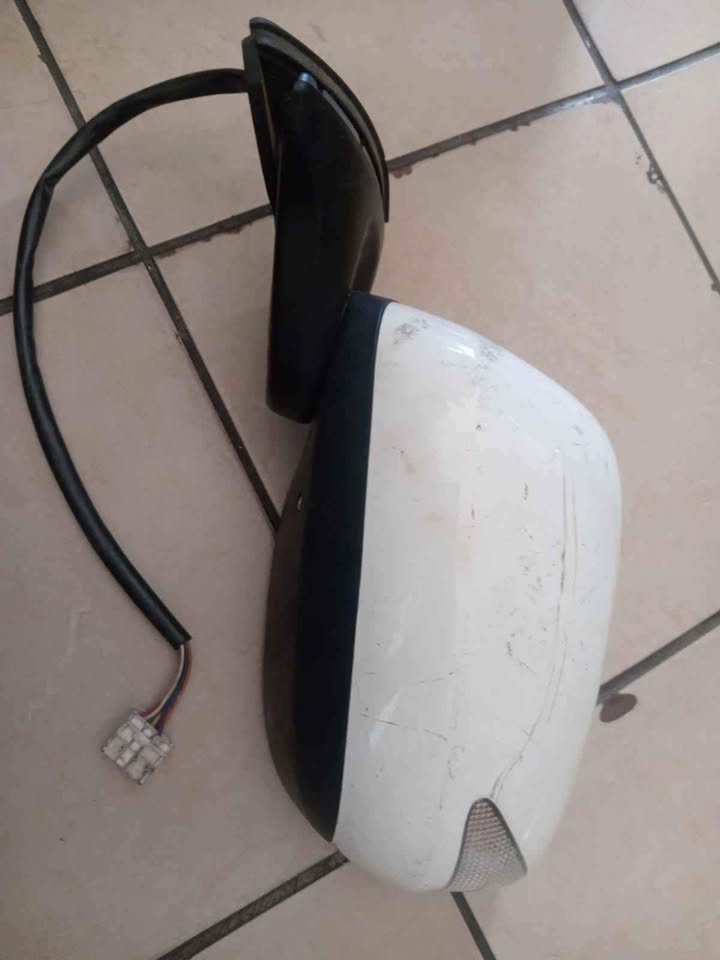 Honda jazz new shape lhs door mirror Honda jazz new shape lhs door mirror