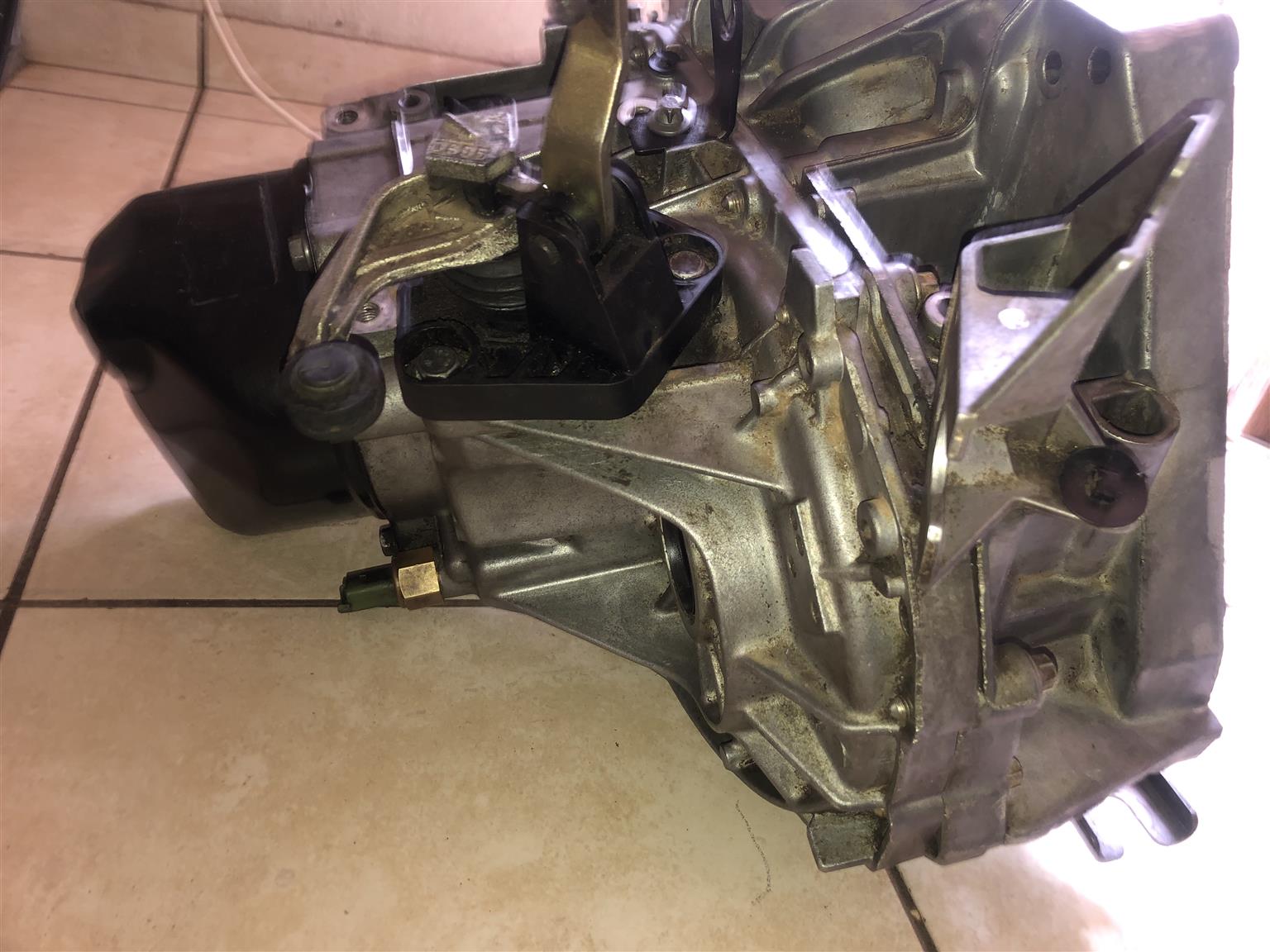 Gearbox, Renault Scenic II 1.6 K4M - Private Seller Gearbox, Renault Scenic II 1.6 K4M - Private Seller