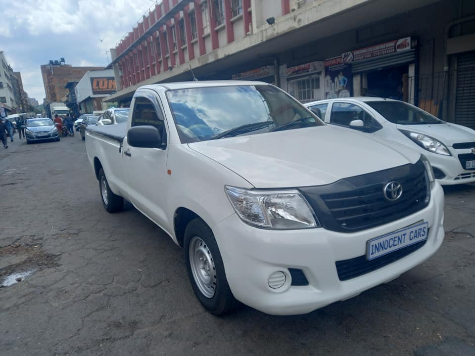 2015 TOYOTA HILUX 2.0 VVTI PETROL, SINGLE CAB, MANUAL, WHITE COLOUR, MILEAGE 85000KM