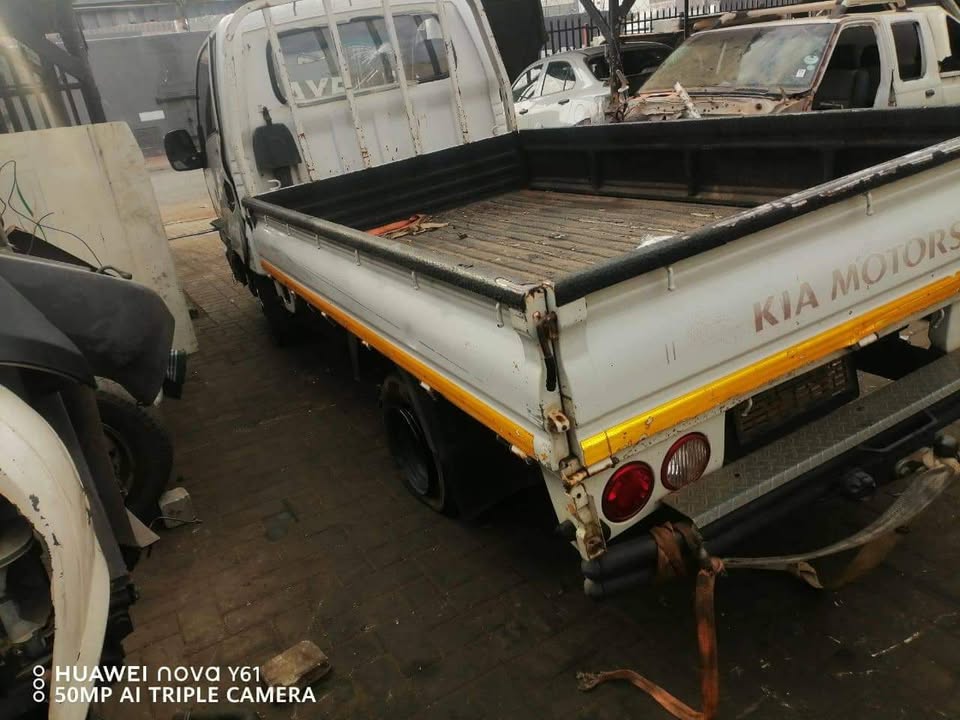 Kia 2700 stripping for spears - Private Seller Kia 2700 stripping for spears - Private Seller
