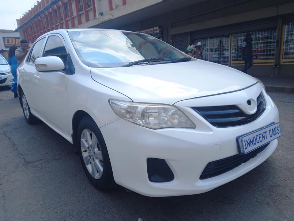 2011 TOYOTA COROLLA PROFESSIONAL 1.6 PETROL, MANUAL TRANSMISSION, WHITE COLOUR, 95000KM