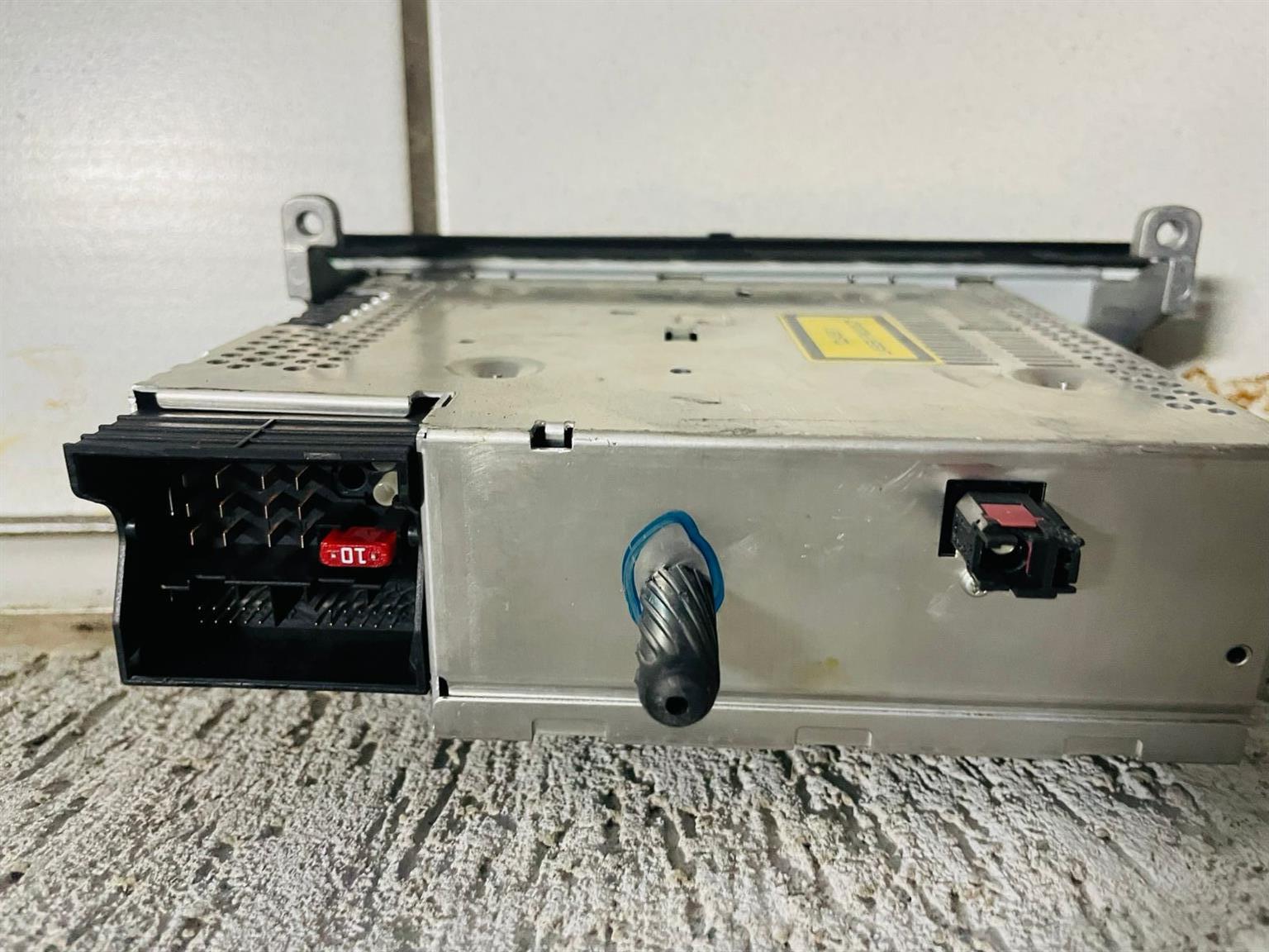 BMW E90 320i 2004-2012 Professional Radio CD Player - Private Seller BMW E90 320i 2004-2012 Professional Radio CD Player - Private Seller