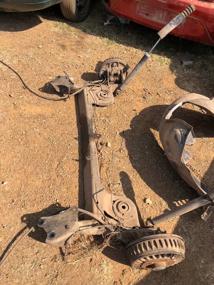 Nissan NP200 Rear Axle