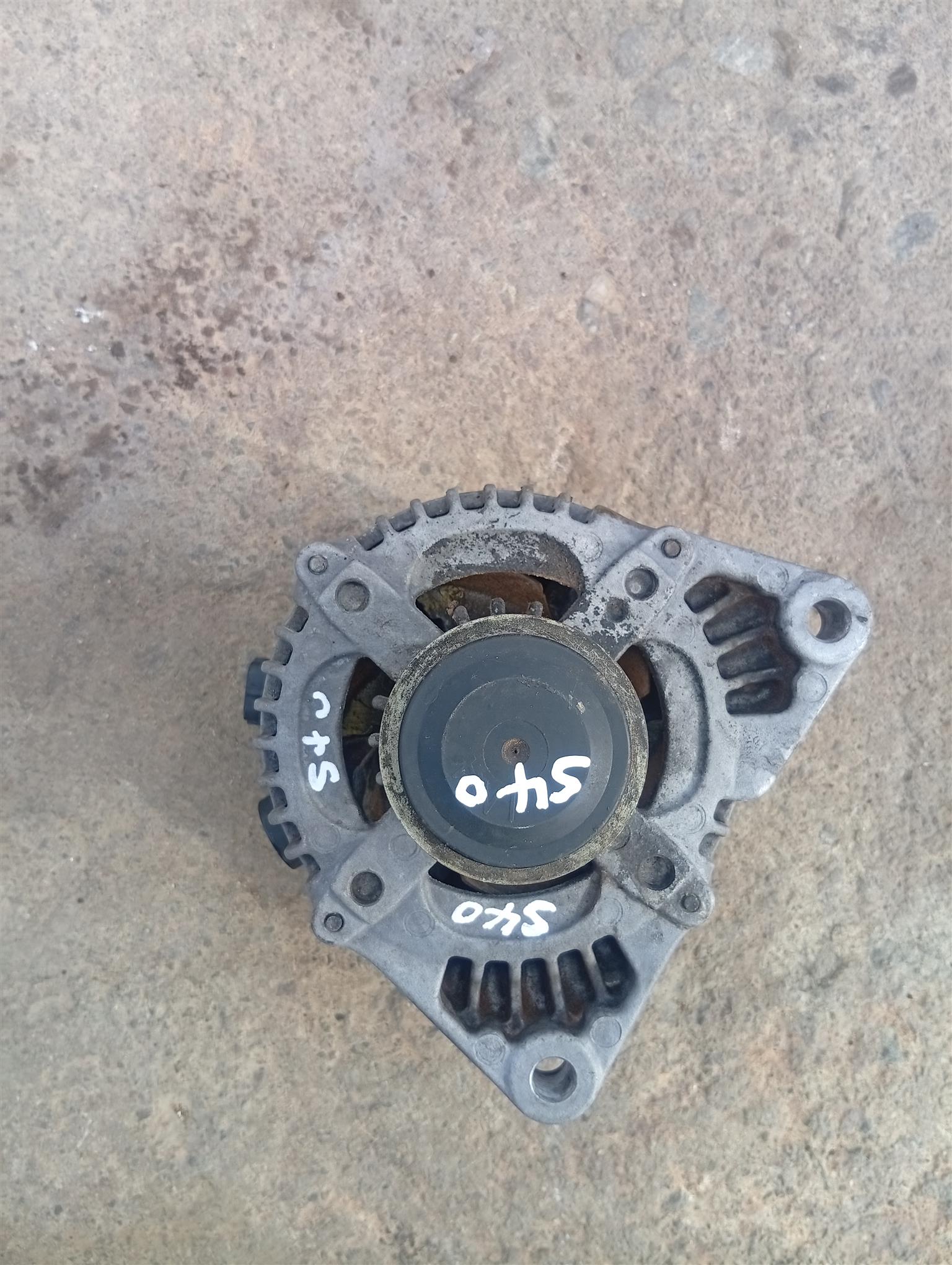 2007-2011 Volvo S40 alternator - Private Seller 2007-2011 Volvo S40 alternator - Private Seller