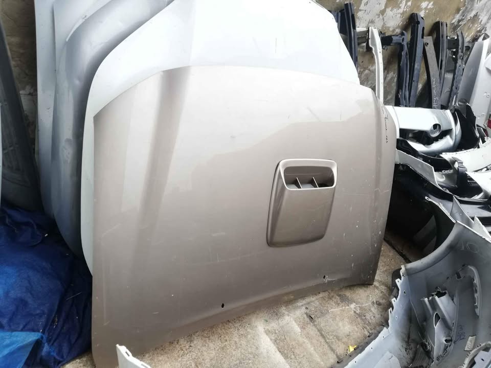 Toyota fortuner D4D bonnet - Private Seller Toyota fortuner D4D bonnet - Private Seller