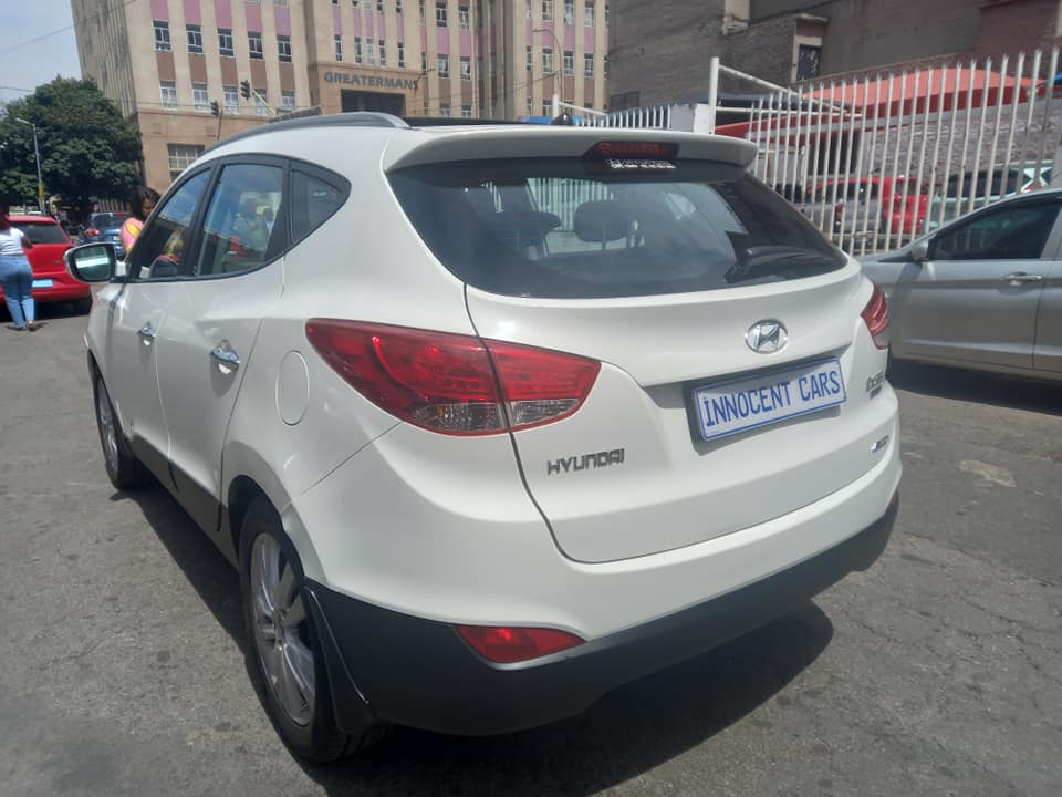 2015 HYUNDAI ix35 2.0 CRDI DIESEL, AUTOMATIC TRANSMISSION, WHITE COLOUR, MILEAGE