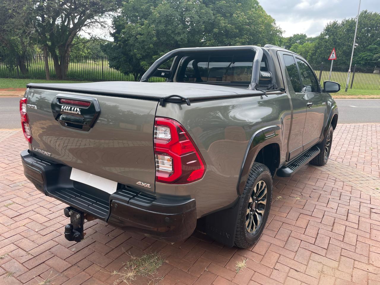 Used 2017 Toyota Hilux 2.8GD-6 Xtra cab 4x4 Raider Dakar auto - Private Seller