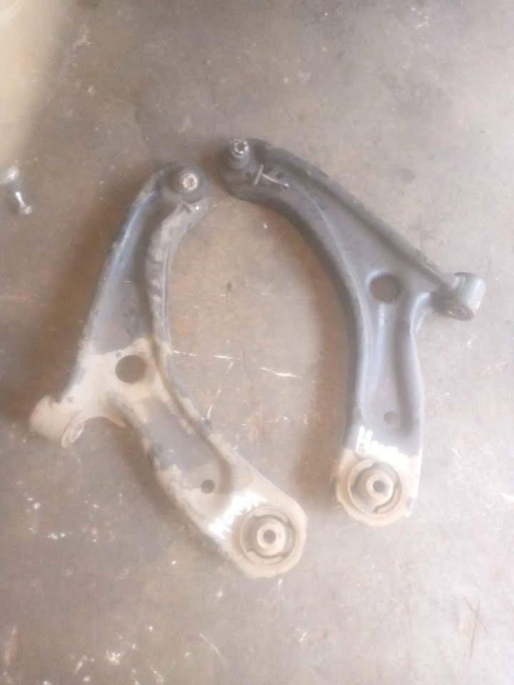 Honda Amaze both side control arms - Private Seller Honda Amaze both side control arms - Private Seller