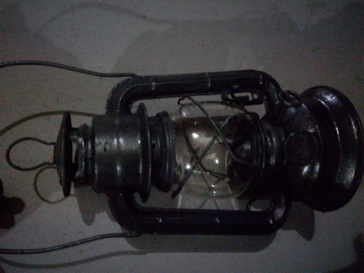 Antic parrifin lamp