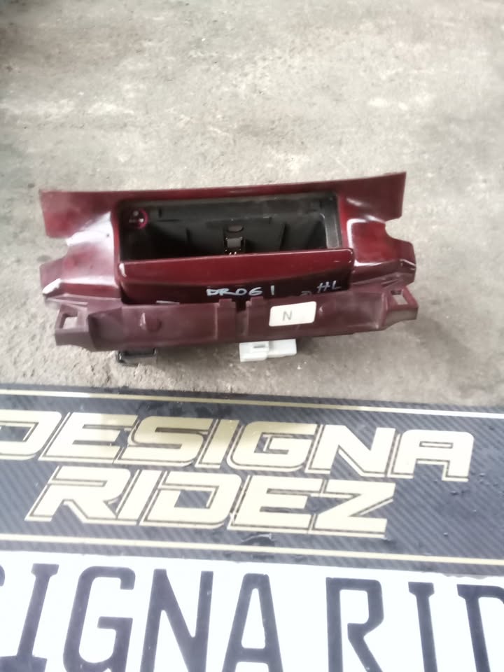 LEXUS LS600 HL / LS 400 ASH TRAY - Private Seller