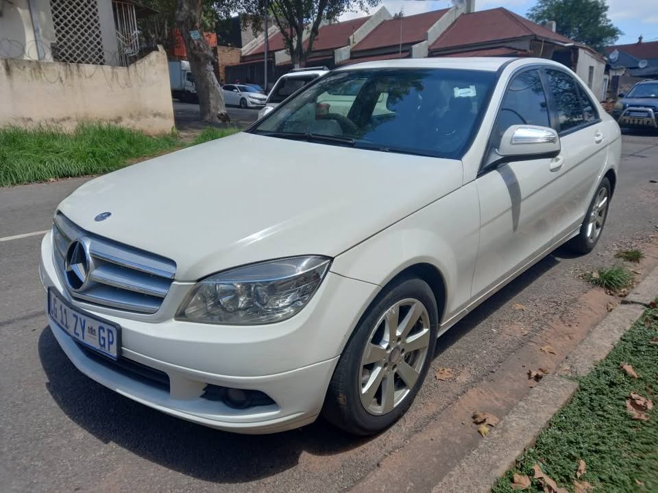 2009 Mercedes Benz C180 Kompressor, Manual, Petrol, White