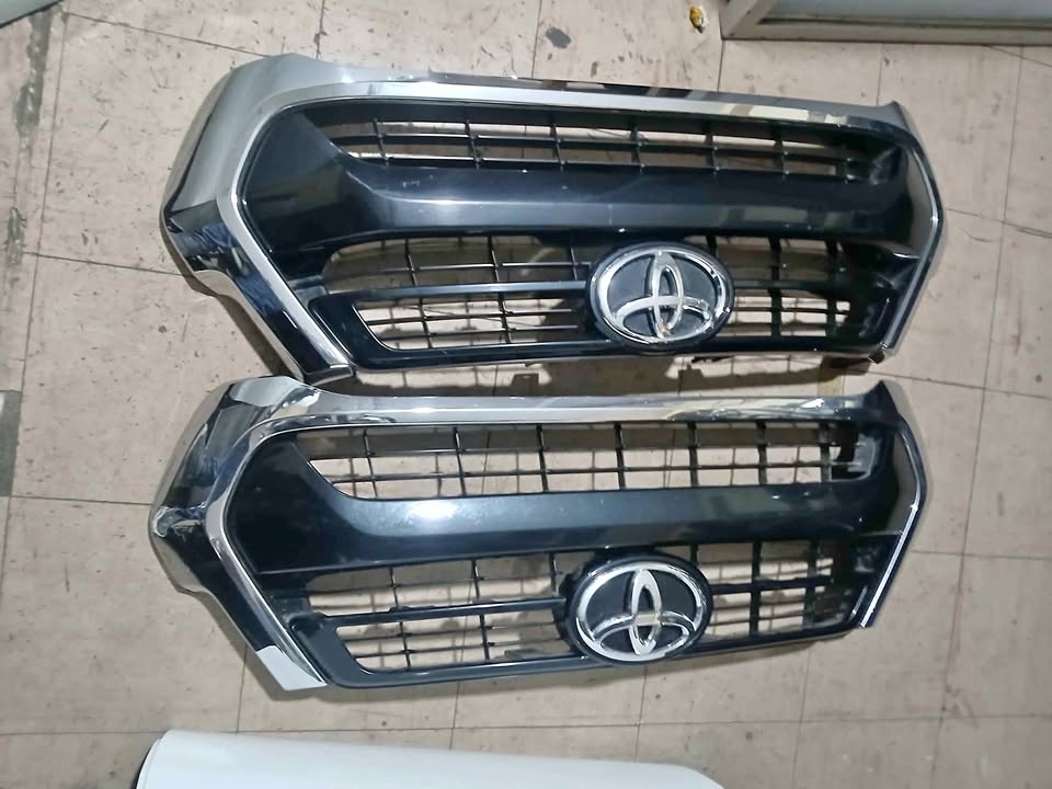 Toyota hilux gd6 grill - Private Seller Toyota hilux gd6 grill - Private Seller