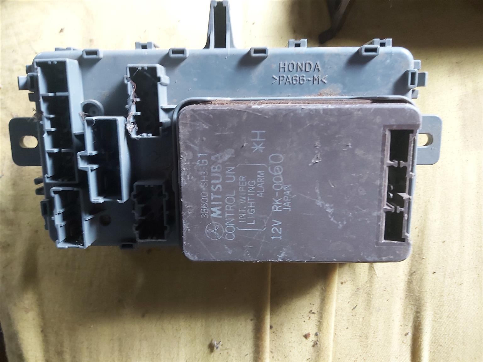 Fuse box Honda 1990 model - Private Seller Fuse box Honda 1990 model - Private Seller