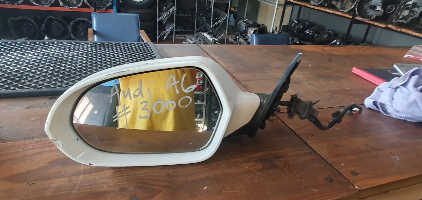 Audi A 6 2014 model left side door mirror - Private Seller