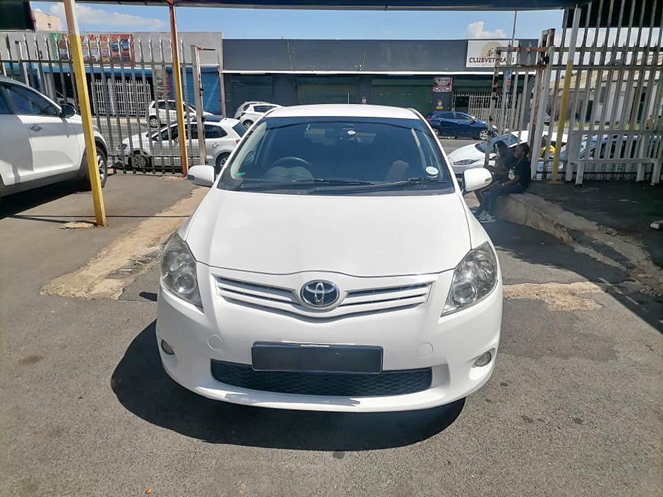 2013 Toyota Auris TRD 1.6 Hatchback with Service books and Spare key 2013 Toyota Auris TRD 1.6 Hatchback with Service books and Spare key