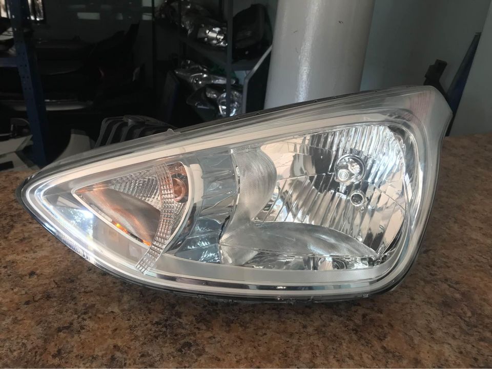 2018 Hyundai i10 grand left headlight for sale in a very clean condition - Private Seller 2018 Hyundai i10 grand left headlight for sale in a very clean condition - Private Seller