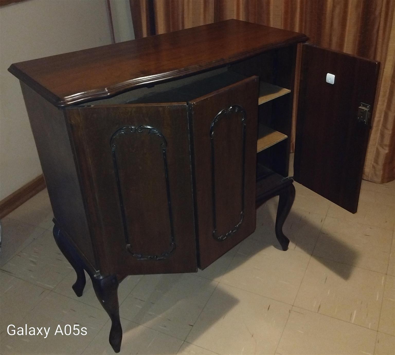 Antique Embuia cabinet