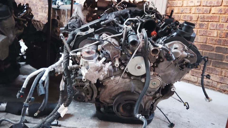 Jeep Grand Cherokee 3.0 CRD Engine, Head, Block & Sump For Sale - Private Seller