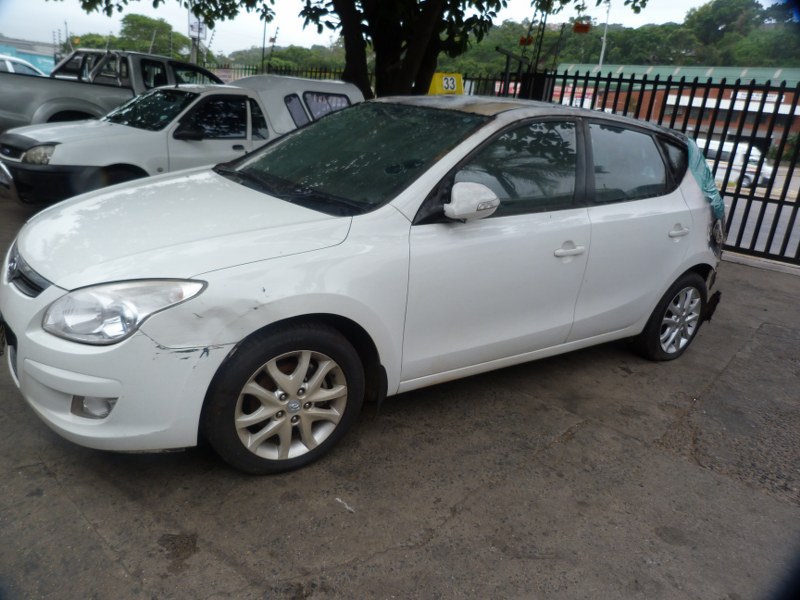 Hyundai i30 1.6 Manual White - 2010 STRIPPING FOR SPARES - Private Seller Hyundai i30 1.6 Manual White - 2010 STRIPPING FOR SPARES - Private Seller