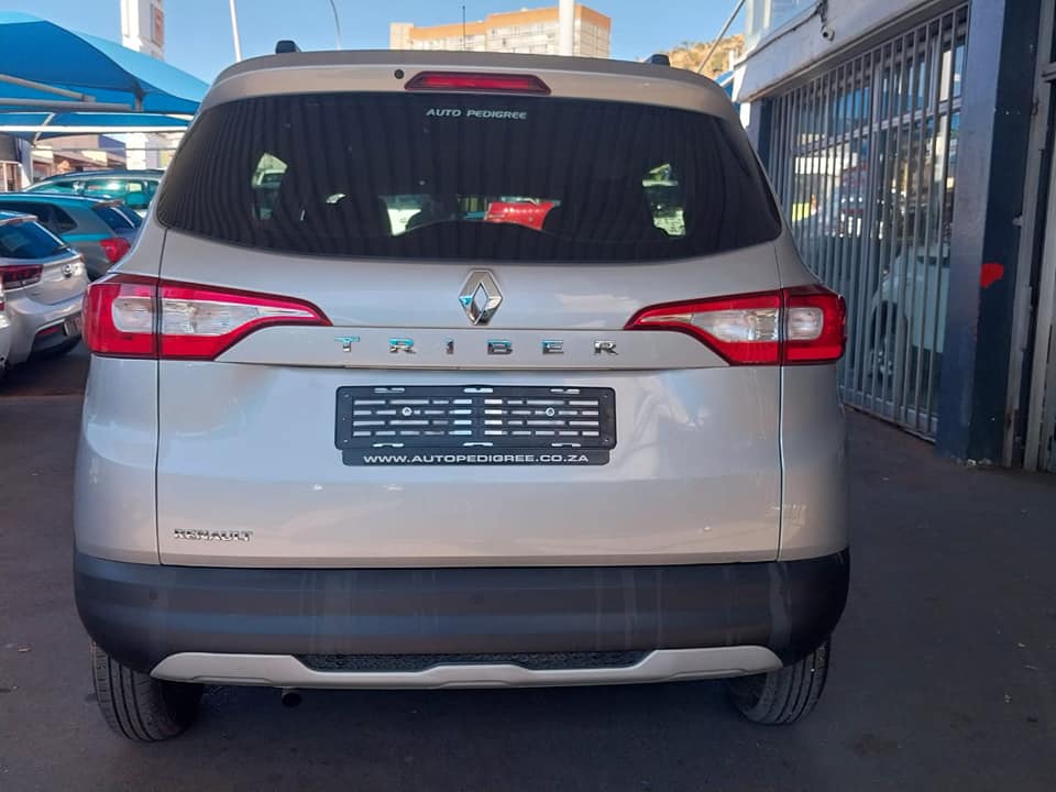 2024 RENAULT TRIBER 1.0 26 000KM SILVER COLOR MANUEL PETROL