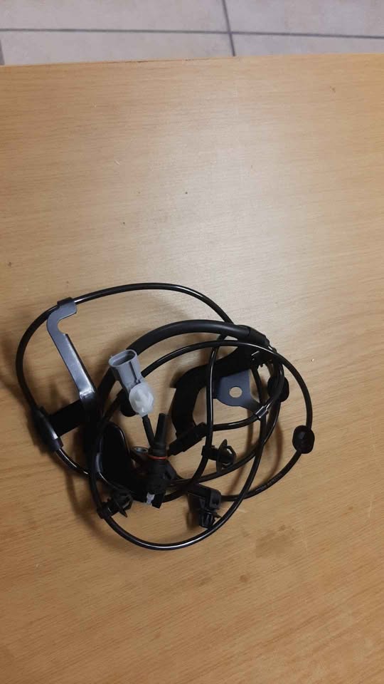 HILUX GD6 FRONT ABS SENSORS. BRAND NEW. FOR VARIOUS OTHER CARS TOO.