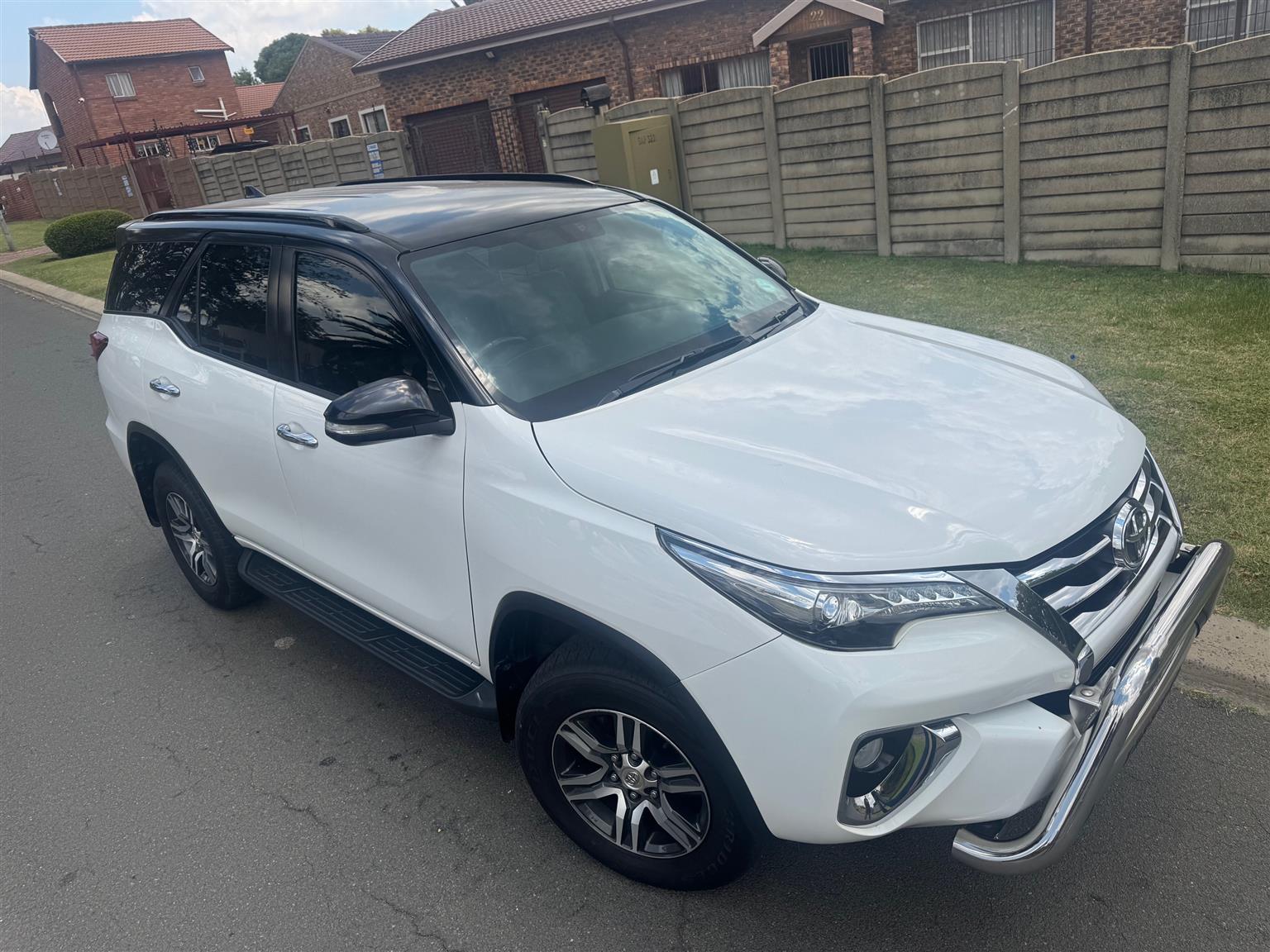 Used 2016 Toyota Fortuner 3.0D-4D 4x4 auto - Private Seller Used 2016 Toyota Fortuner 3.0D-4D 4x4 auto - Private Seller