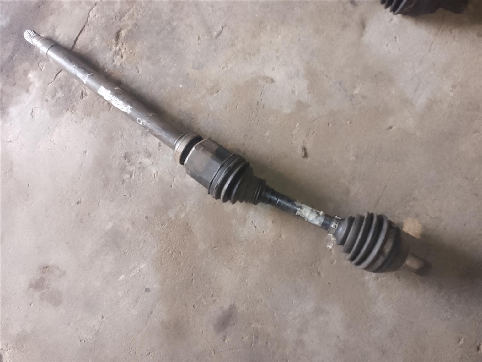 VOLVO S60 D5 2012 LEFT DRIVE SHAFT FOR SALE - Private Seller