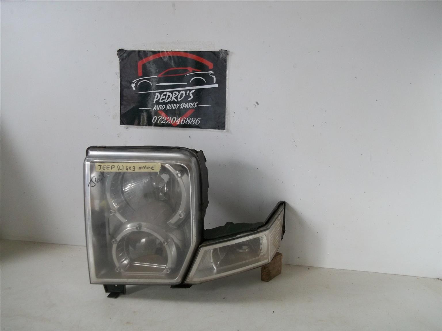 Jeep Commander '06-'10 left headlight - Private Seller Jeep Commander '06-'10 left headlight - Private Seller