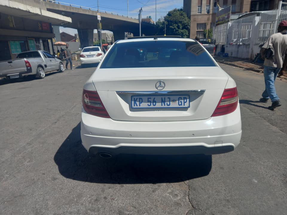 2014 MERCEDES BENZ C180 DIESEL, MANUAL TRANSMISSION, WHITE COLOUR, MILEAGE