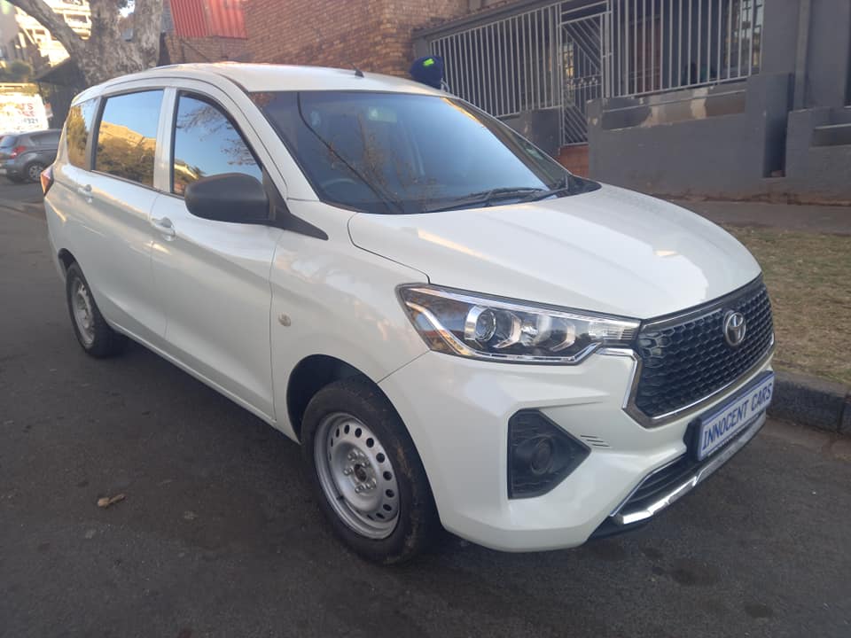 2023 TOYOTA RUMION 1.5 ENGINE PETROL, 7SEATER, MANUAL, WHITE COLOR, MILEAGE 50000KMS