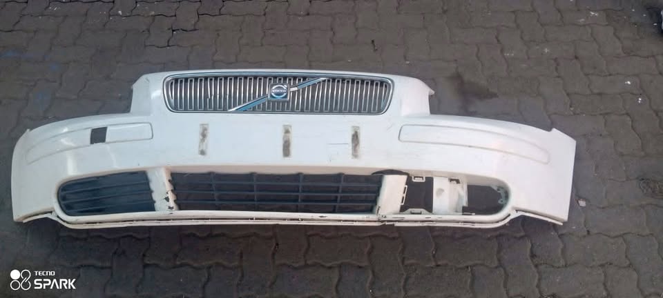 VOLVO V50 2005 FRONT BUMPER FOR SALE - Private Seller VOLVO V50 2005 FRONT BUMPER FOR SALE - Private Seller