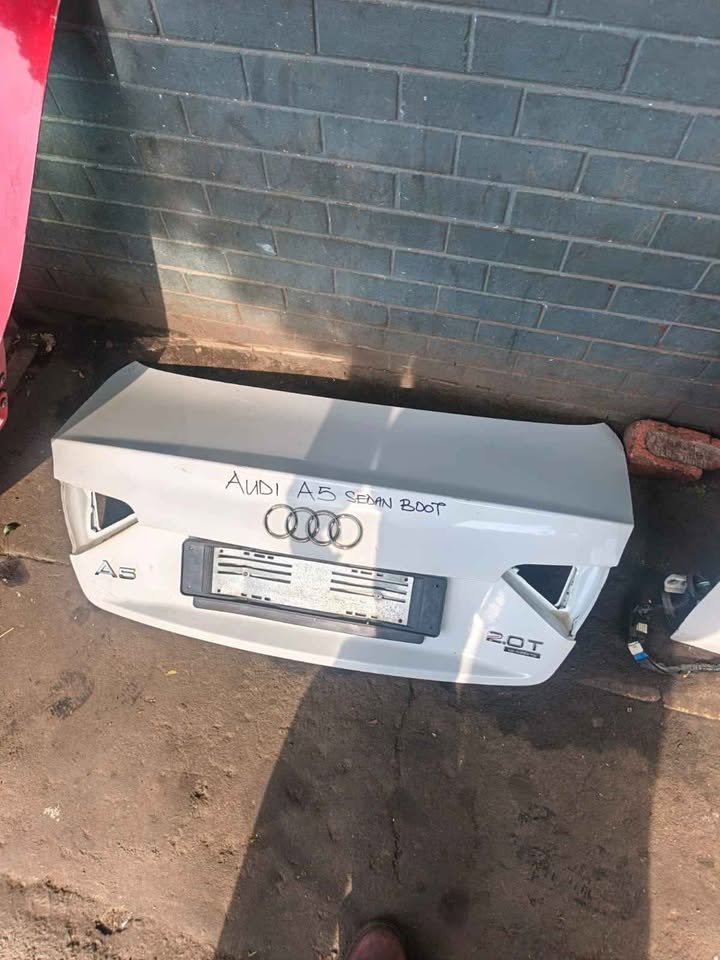 Audi A5 sedan bootlid - Private Seller Audi A5 sedan bootlid - Private Seller