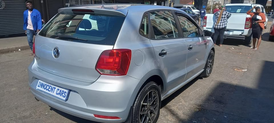 2018 POLO VIVO 1.4 MANUAL.. PETROL.. SILVER COLOR.