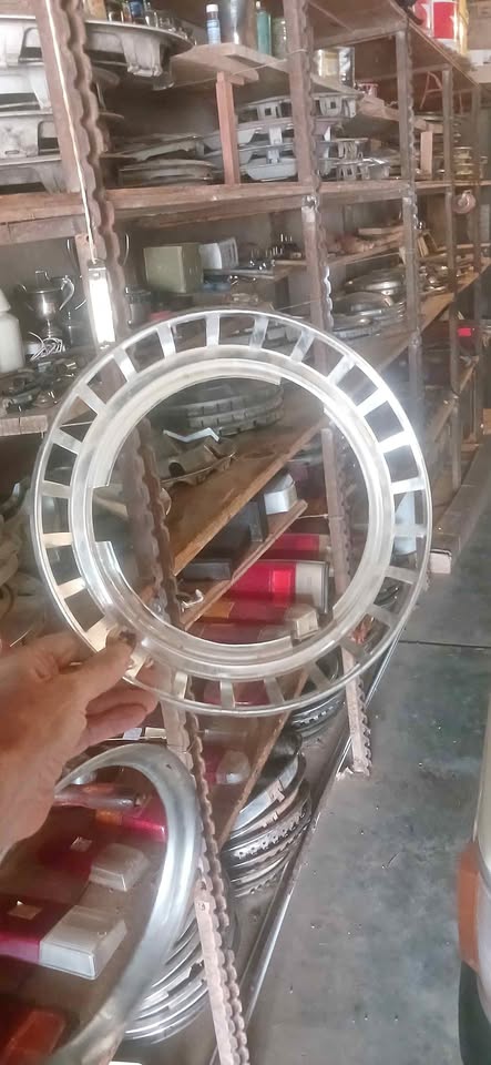 Vauxhall Viva trim ring, 12 inch - Private Seller Vauxhall Viva trim ring, 12 inch - Private Seller