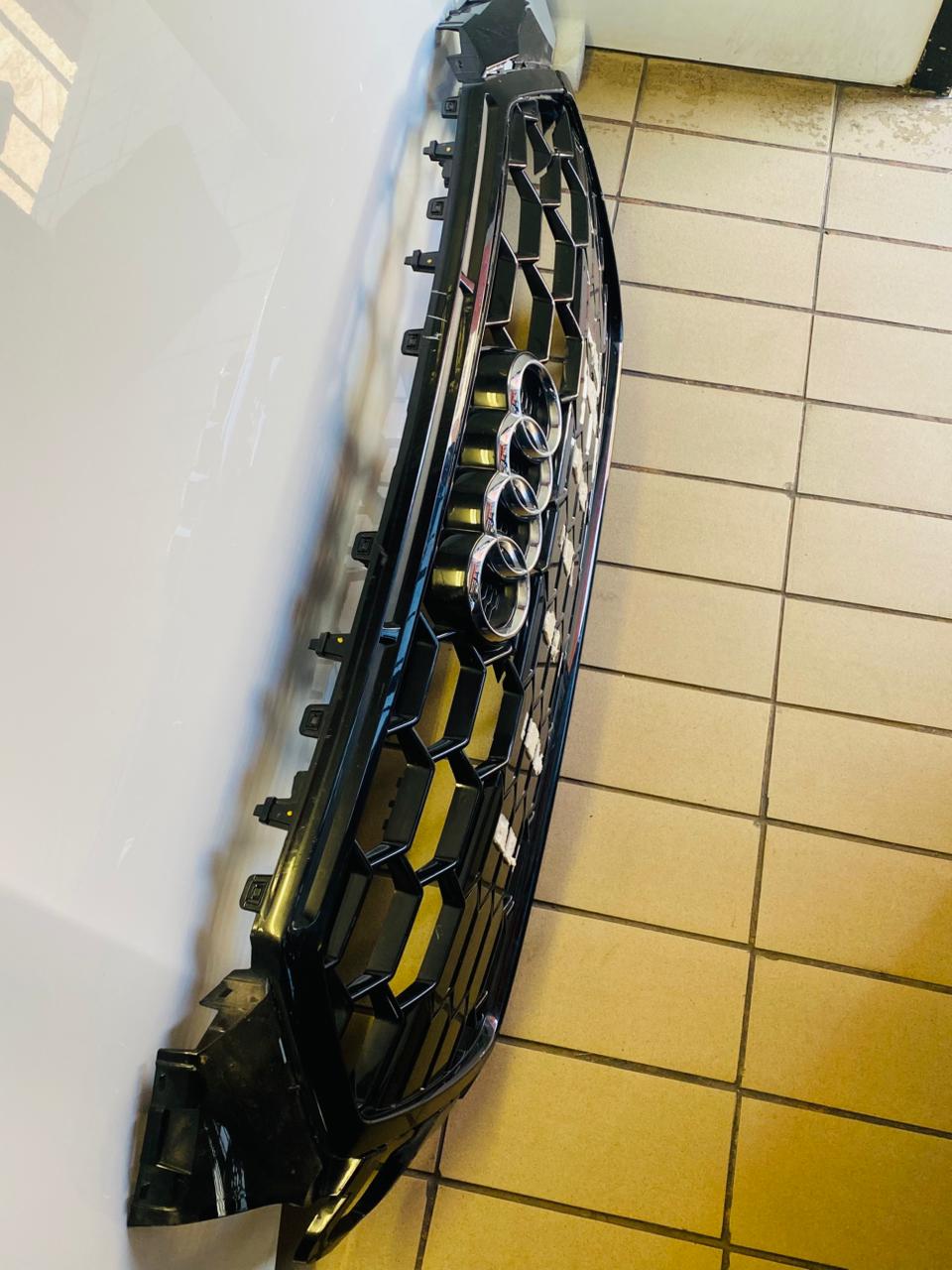 2020 AUDI A5 MAIN GRILL AVAILABLE FOR SALE - Private Seller 2020 AUDI A5 MAIN GRILL AVAILABLE FOR SALE - Private Seller