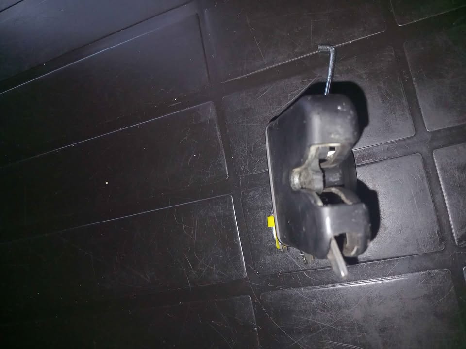 Kia Vegas boot lock - Private Seller